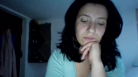 Snapshot of alma_amy chatting on 10-26-25, 09:53 Alma online show from 10-26-25, 09:53