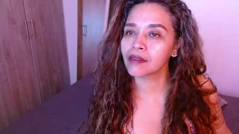 Snapshot of alma_sexyy chatting on 03-09-25, 01:59 Alma online show from 03-09-25, 01:59