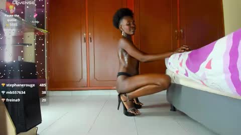 Snapshot of almasaennz chatting on 02-16-25, 09:38   online show from 02-16-25, 09:38