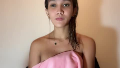 Snapshot of almighty_mariaax chatting on 10-04-25, 09:29 larah online show from 10-04-25, 09:29