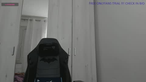 Snapshot of alphaboyfun chatting on 12-30-24, 08:47 Andi online show from 12-30-24, 08:47