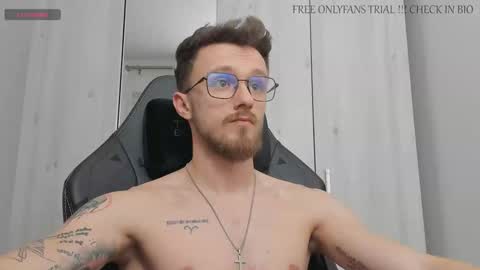 Snapshot of alphaboyfun chatting on 01-07-25, 12:13 Andi online show from 01-07-25, 12:13