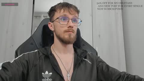 Snapshot of alphaboyfun chatting on 01-11-25, 11:02 Andi online show from 01-11-25, 11:02