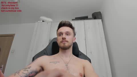 Snapshot of alphaboyfun chatting on 02-18-25, 05:31 Andi online show from 02-18-25, 05:31