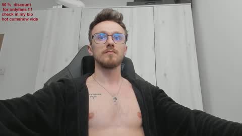 Snapshot of alphaboyfun chatting on 02-21-25, 08:18 Andi online show from 02-21-25, 08:18