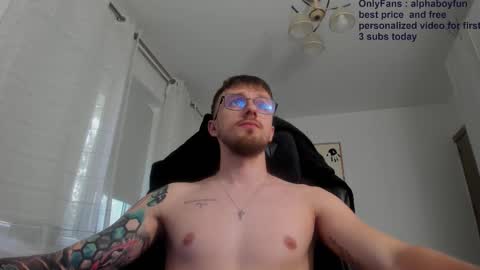 Snapshot of alphaboyfun chatting on 09-10-25, 09:09 Andi online show from 09-10-25, 09:09