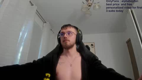 Snapshot of alphaboyfun chatting on 09-19-25, 01:34 Andi online show from 09-19-25, 01:34