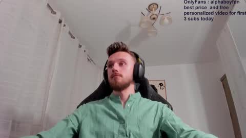 Snapshot of alphaboyfun chatting on 10-06-25, 04:04 Andi online show from 10-06-25, 04:04