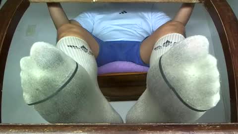 Snapshot of alphacashmaster777 chatting on 10-19-25, 07:53 cashmaster findom online show from 10-19-25, 07:53