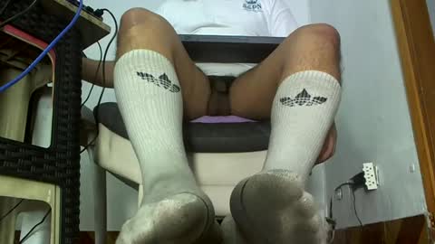 Snapshot of alphacashmaster777 chatting on 10-24-25, 09:00 cashmaster findom online show from 10-24-25, 09:00
