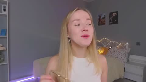 Amelia NEXT STREAM  online show from 01-22-25, 02:03