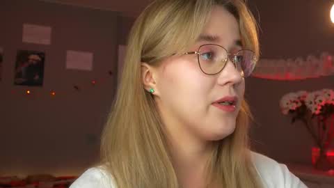 Amelia NEXT STREAM  online show from 11-09-25, 01:42