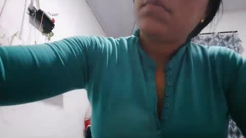 analia online show from 10-23-25, 07:29