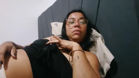 analia online show from 11-09-25, 02:43