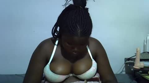 Snapshot of alyabeiby chatting on 09-13-25, 05:07 alyabeiby online show from 09-13-25, 05:07