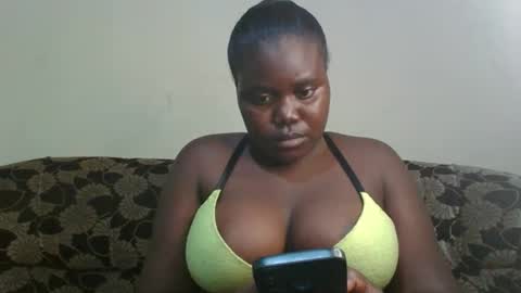 Snapshot of alyabeiby chatting on 11-19-25, 05:24 alyabeiby online show from 11-19-25, 05:24