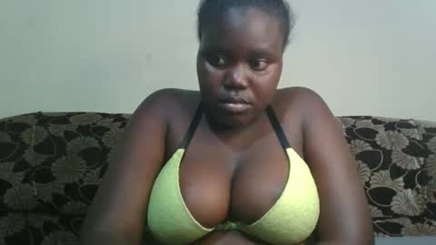 Snapshot of alyabeiby chatting on 11-21-25, 06:39 alyabeiby online show from 11-21-25, 06:39