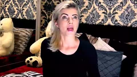 Snapshot of alyblonde chatting on 12-03-24, 10:39 aly online show from 12-03-24, 10:39