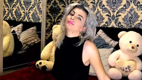 Snapshot of alyblonde chatting on 12-12-24, 09:40 aly online show from 12-12-24, 09:40