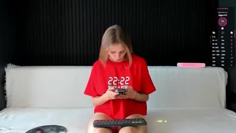 Alena online show from 09-22-25, 12:40