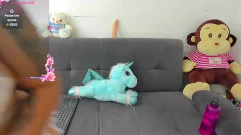 Snapshot of alysa_magic chatting on 01-24-25, 08:11 alysa magic online show from 01-24-25, 08:11