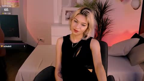 Alysia online show from 10-20-25, 03:01