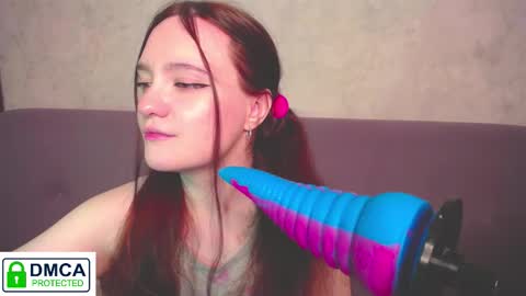 Alyssa online show from 11-28-25, 02:47