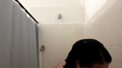 Alyssiaamorexo online show from 10-31-25, 07:04