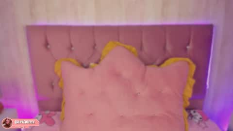 Alyy online show from 03-26-26, 09:09