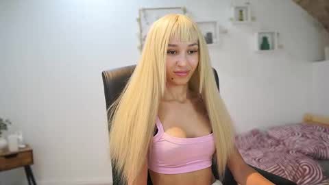 Amai  Liu online show from 09-20-25, 05:58