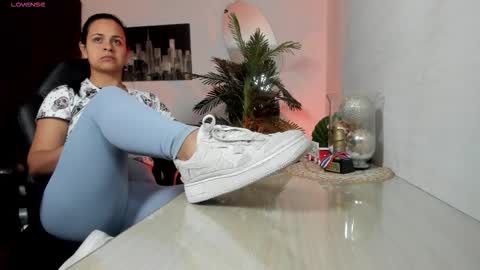 anny online show from 12-14-25, 11:53