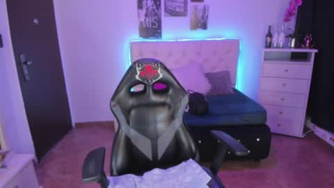 B I A N C A online show from 12-17-24, 04:45