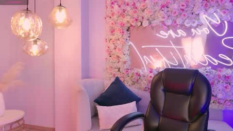 Amaia Haywood online show from 12-05-25, 05:27