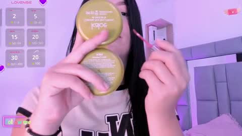 Snapshot of amaiarojas7 chatting on 02-23-25, 03:29 Amaia online show from 02-23-25, 03:29