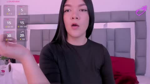 Snapshot of amaiarojas7 chatting on 09-19-25, 07:03 Amaia online show from 09-19-25, 07:03