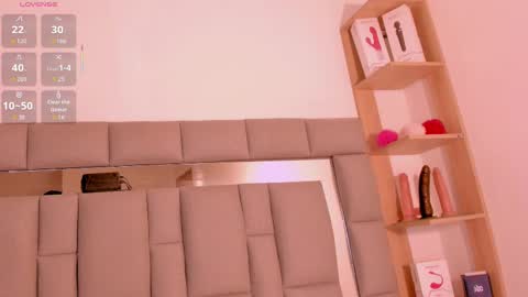 Snapshot of amaiarojas7 chatting on 10-13-25, 06:41 Amaia online show from 10-13-25, 06:41