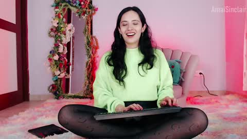 Amai  Sinclair  online show from 02-02-25, 12:13