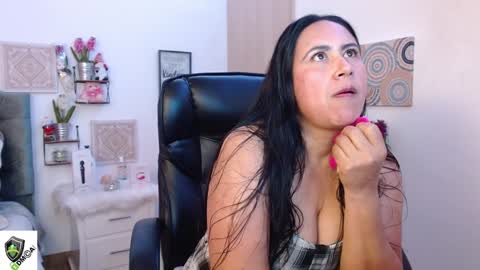 Snapshot of amalia_brunette chatting on 01-02-25, 11:27 AMALIA online show from 01-02-25, 11:27