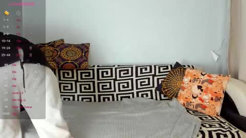 Amalia online show from 11-11-25, 07:41