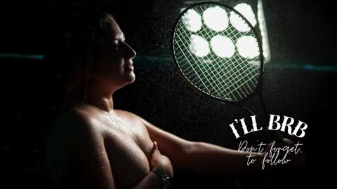 Amalia Im Back See you soon this January 7 at 10 pm Colombia time online show from 09-18-25, 10:56