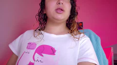 Amalia Im Back See you soon this January 7 at 10 pm Colombia time online show from 03-14-26, 11:54