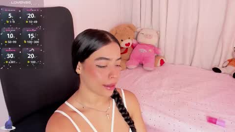 Amalia    real MIA  online show from 10-10-25, 05:06