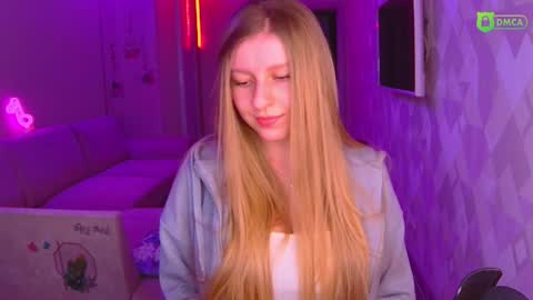 Snapshot of amaliaqueen999 chatting on 12-18-24, 01:23 Amalia online show from 12-18-24, 01:23