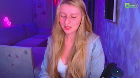 Amalia online show from 11-07-25, 01:55