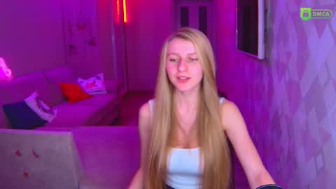 Amalia online show from 12-19-25, 04:03