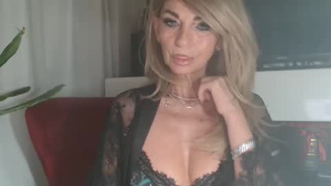 Angel or Demon online show from 09-23-25, 10:18