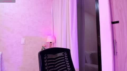 Luisa online show from 01-09-25, 02:11