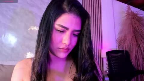 Luisa online show from 09-30-25, 01:21