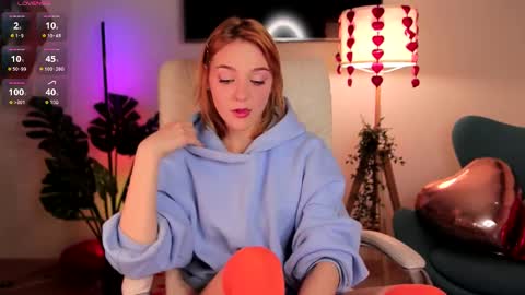 Snapshot of amanda__fox chatting on 02-15-25, 10:42 Amanda fox online show from 02-15-25, 10:42