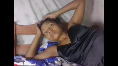 Snapshot of amandaaa25 chatting on 10-09-25, 04:38 amandaaa25 online show from 10-09-25, 04:38